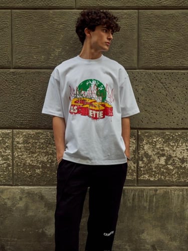 White t-shirt