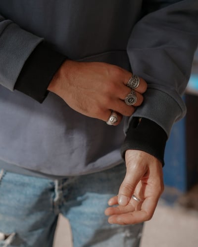 Dark grey hooide