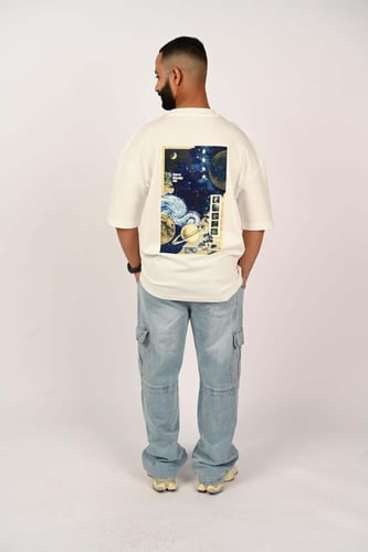 تيشرت اوفر سايز ابيض الكوكب