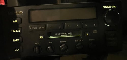 مسجل لكزس 400 كندي