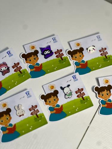 بروش لتزيين الحقائب