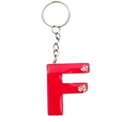 ميدالية مفتاح بحرف إنجليزي حسب الاختيار