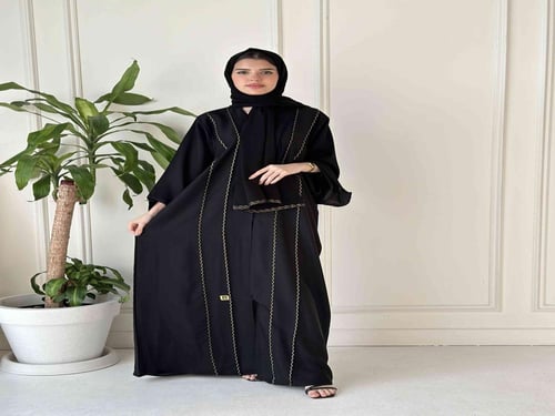 عباية سوداء منسوجة بقيطان ذهبي 7007