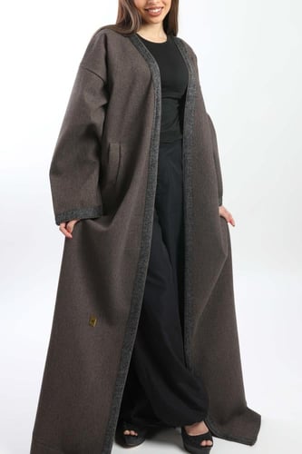 عباية شتوية جوخ لمسات من الصوف 5059