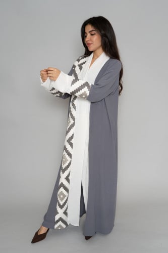 عباية ملونة لون رمادي مع كلفة لون رمادي وشيفون لون...