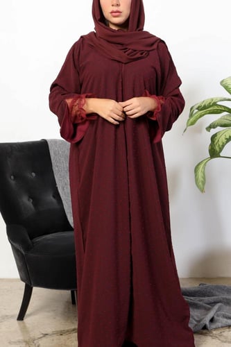 عبايه ملونة لون عودي منقط كم دانتيل 5030