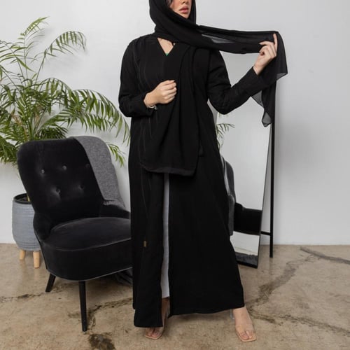 عباية سوداءسادة مقلمة N1071