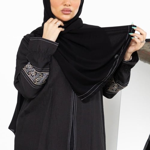 عباية زوم كوري مطرزة بالسدو R1108