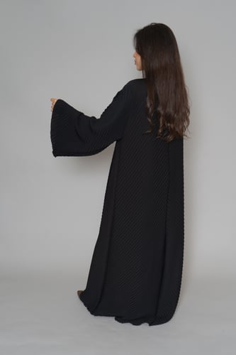 عباية سوداء بكسر ناعمة 6059