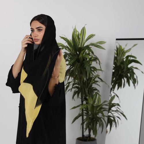 'طرحة طبقتين اسود واصفر