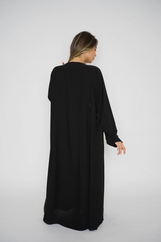 عباية سوداء كلوش مزينة بأزارير 6014