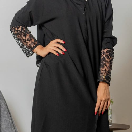 عبايه سوداء ساده بكم دانتيل فاخر 5012