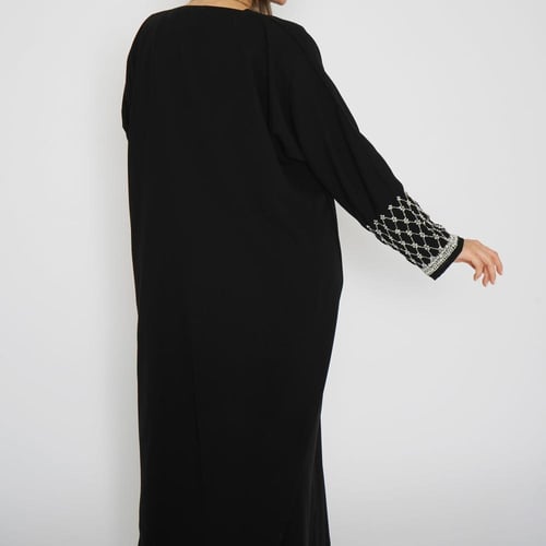 عباية سوداء مطرز بخيوط خرز 6006