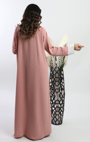 عباية ملونة للسفر باللون البنك والابيض 5086