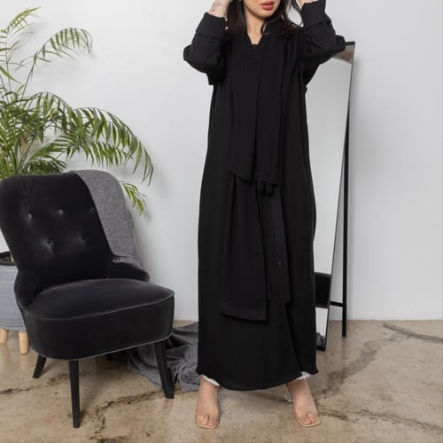 عباية كريب سوداء سادة N1005