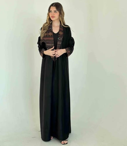 عباية شتوية فخمة من الشمواه مطرزة سدو 7010