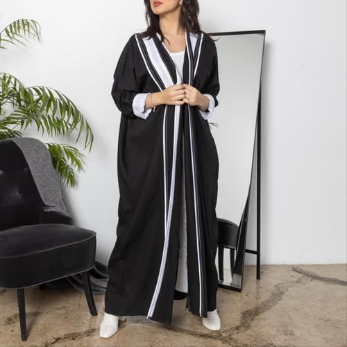 عباية سوداء قماش ملكي فاخر R1113