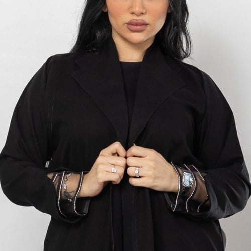 عباية سوداء صالونا سادة بدانتيل مطرز R1117