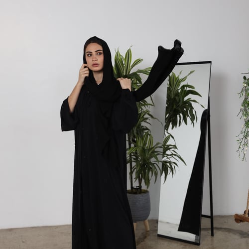 طرحة سوداء سادة مترين و 30 سم t3075