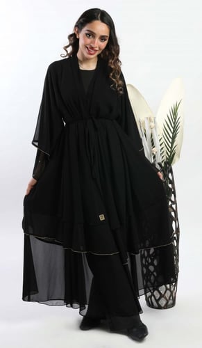 عباية سوداء طبقات مزينة بالفصوص الذهبية 5093