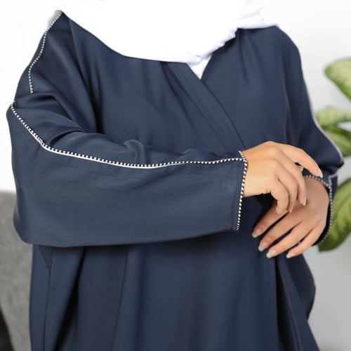 عبايه كحلي بشت مطرزة من الجنب قماش الندى5026