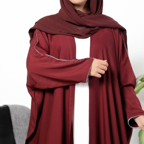 عبايه لون عودي بشت حرير مطرزة من الجنب5029