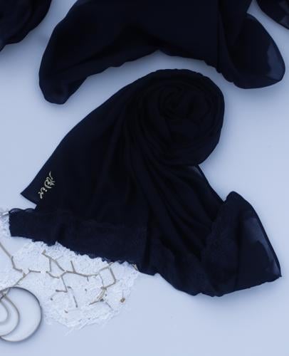 طرحه سوداء بطرف دانتيل