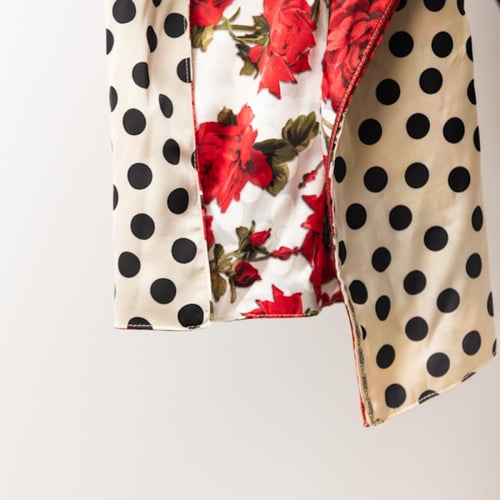 سكارف حرير مع فرو مطعّم بالكرستال الفاخر دبل فيس