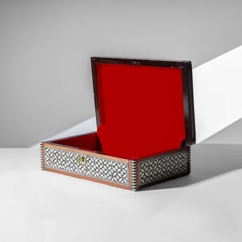 صندوق خشبي مصدّف دمشقي صغير