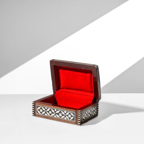 صندوق خشبي مصدّف دمشقي كبير