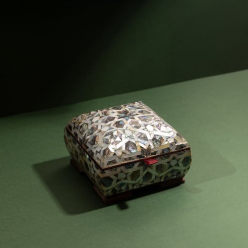 صندوق خشبي فاخر مطعم بالصدف البحري الملون