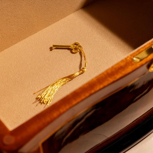 بوكس فاخر من خشب الزان ملبس بالمخمل