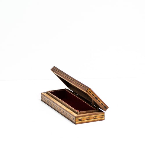 آنية خشبية دمشقية مصدّفة