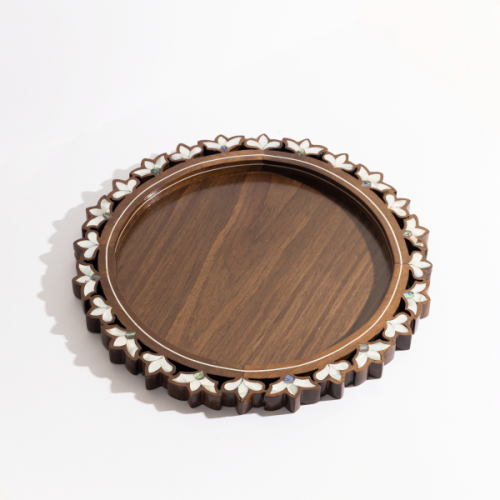 صينية خشبية فاخره جدا مطّعمه بالصدف البحري الفاخر