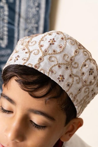 بدلة قرقيعان مطرزة من سنة الى 8 سنوات