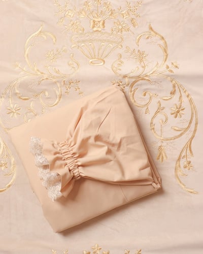 طقم صلاة فاخر .. سجادة مخملية مع لباس نص كلوش