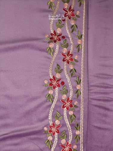 طقم صلاة .. سجادة مخملية مع لباس نص كلوش