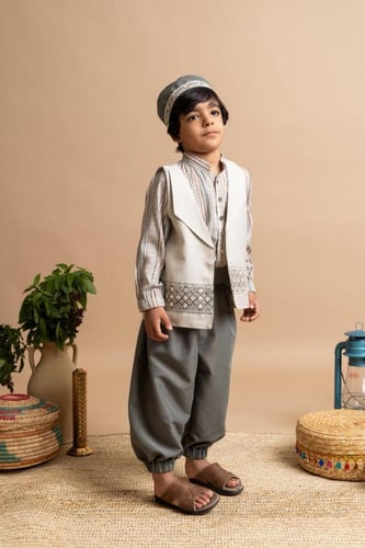 بدلة قرقيعان من سنة إلى 5 سنوات