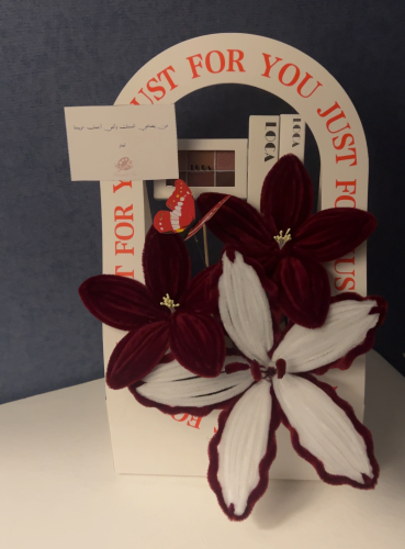 The eternal flower basket with Lucca makeup