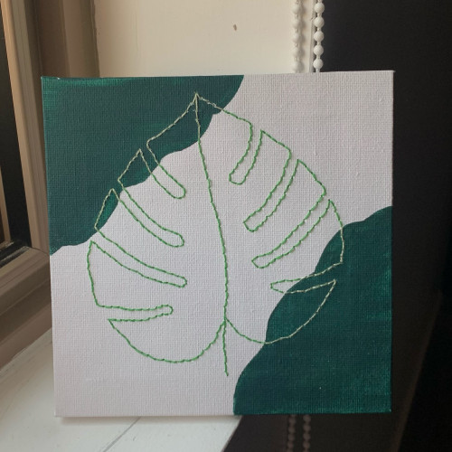 كانڤز مع رسمة مطرزة
