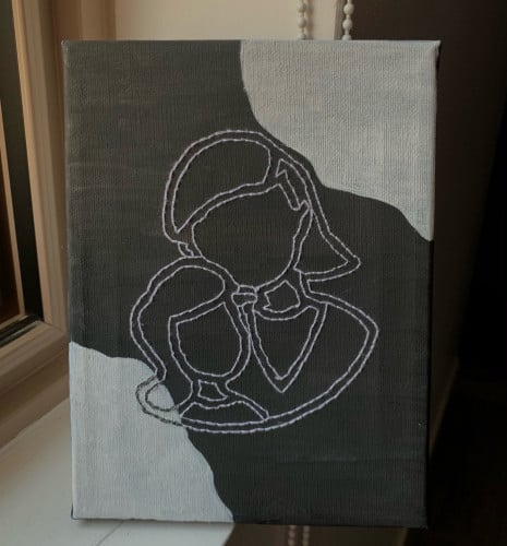 كانڤز مع رسمة مطرزة