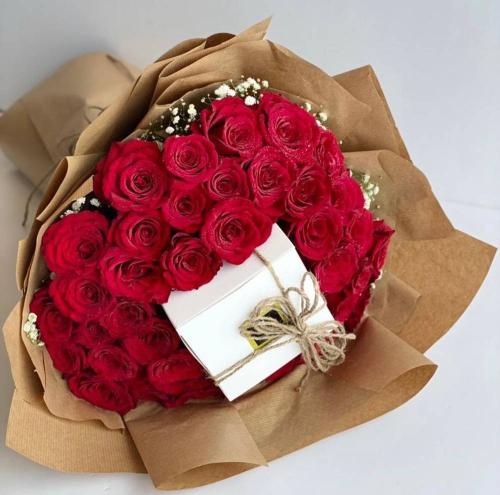 باقة الحب الفاخر - ورد وباتشي