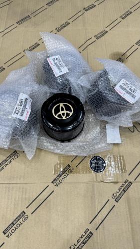 اكواب لاندكروزر اصلي وكاله طقم جديد