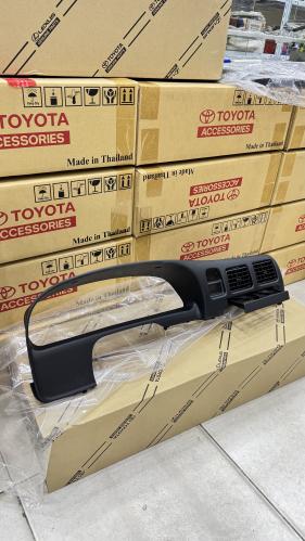 ديكور مكيف هايلكس وطبلون اصلي 98-2005