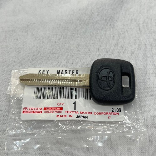 مفتاح هايلكس 2006-2015وكامري قديم ولاند كروزر وربع...