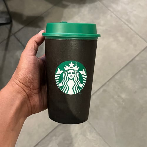 مق ستاربكس من البلاستيك المفوى - حافظ للحرارة بتصم...