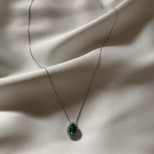 سلسال فضة بزركون أخضر