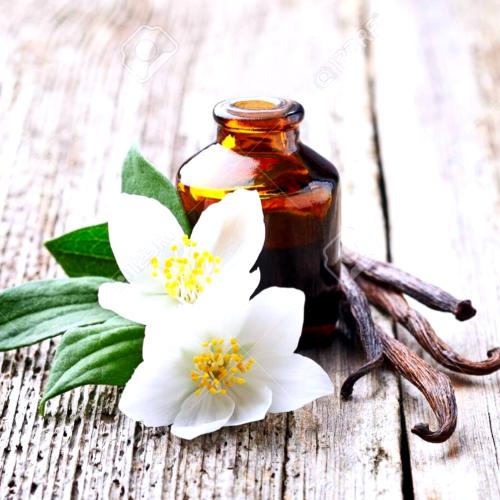 زيت الفانيلا الأساسي - 100 جرام