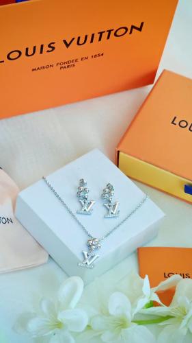 سلسال وحلق لويس فيتون LOUIS VUITTON