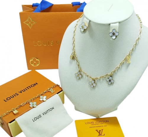 طقم لويس فيتون